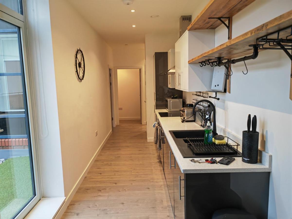 404 Bayard Plaza 2 Bedroom Apartment With Outside Terrace Peterborough Exterior foto